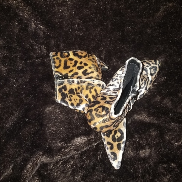 Kitten heel leopard boot - Picture 2 of 4